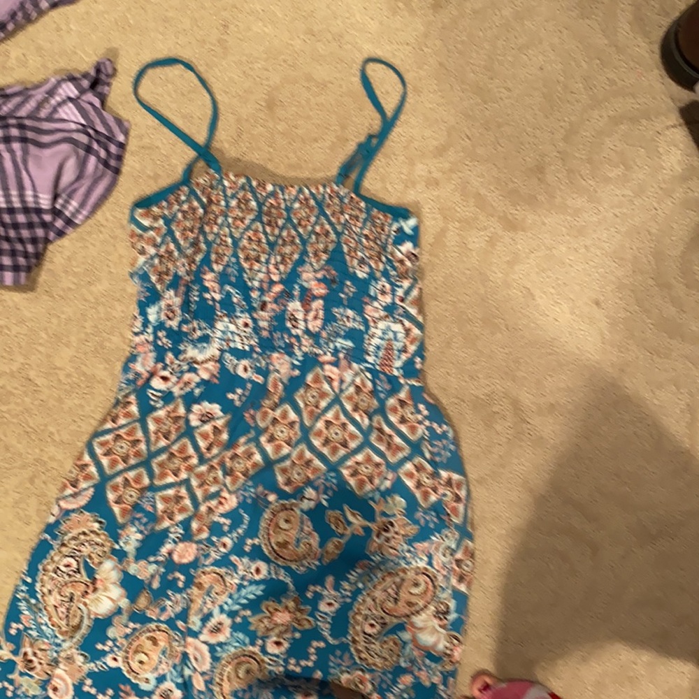Dress - Picture 3 of 3